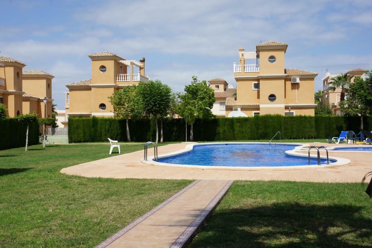 Villa Las Tres Perlas Algorfa Exteriér fotografie