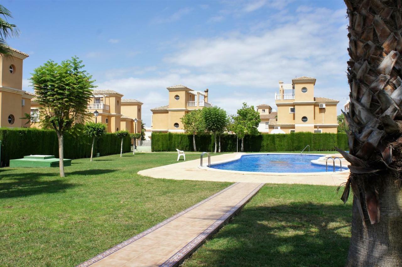 Villa Las Tres Perlas Algorfa Exteriér fotografie